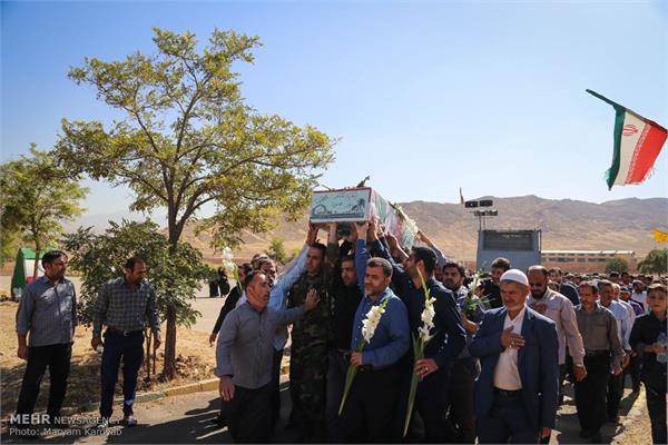 تشییع پیکر شهید گمنام در دهکده مقاومت تهران 6