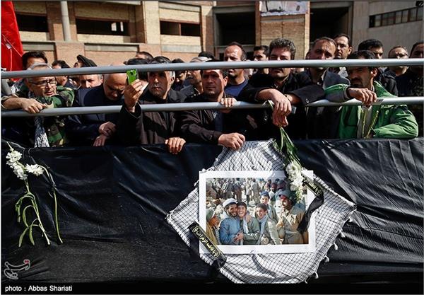 تشییع پیکر شهید گمنام ۱۸ساله - البرز 11