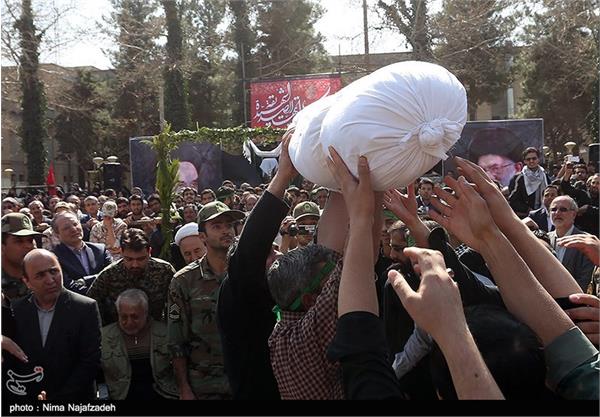 مراسم تشییع و تدفین دو شهید گمنام در مشهد 10