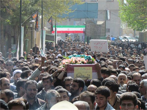 تشییع و خاکسپاری در دانشگاه آزاد کردستان