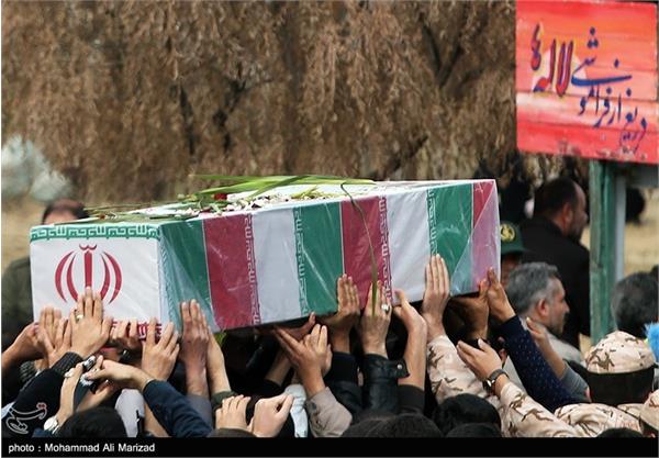 تشییع دو شهید گمنام در دانشگاه جامع امام حسین (ع) 14