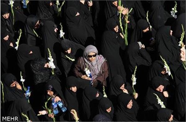 تشییع و خاکسپاری دو شهید گمنام در بوستان پرواز تهران