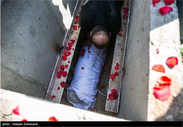 تشییع پیکر دو شهید گمنام در دانشگاه علوم پزشکی بقیه الله 7