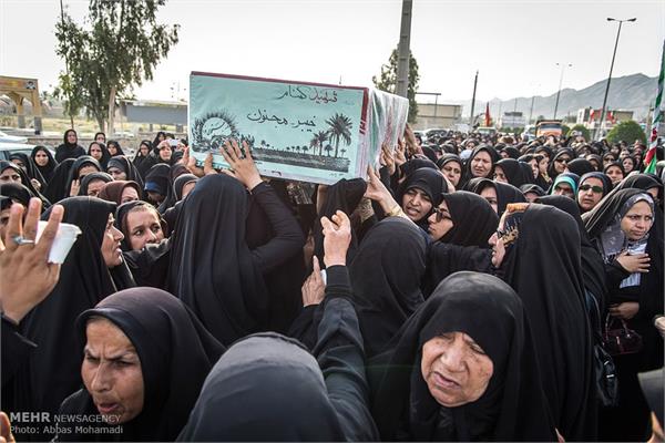 مراسم تشییع و تدفین دو شهید گمنام در لامرد 5