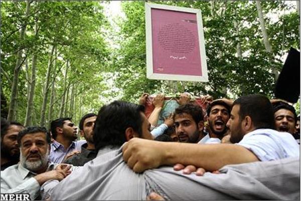 تشییع وخاکسپاری دوشهید گمنام در دانشگاه شهید عباسپور