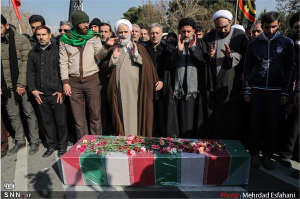 تشییع و تدفین شهید گمنام در کوی دانشگاه تهران 22