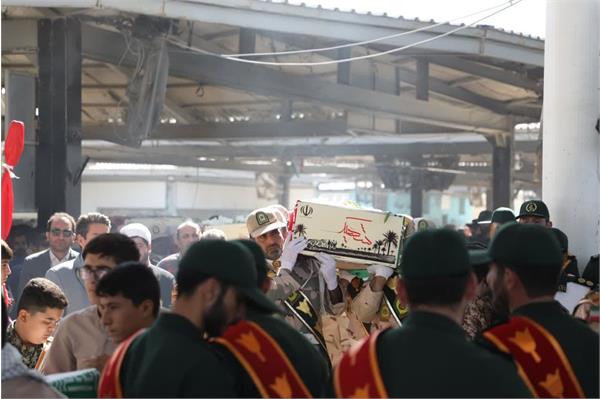 آئین استقبال از پیکرهای مطهر 35 شهید تازه تفحص شده در پایانه مرزی شهید سلیمانی مرز مهران - 5 مهر ماه 1403 12