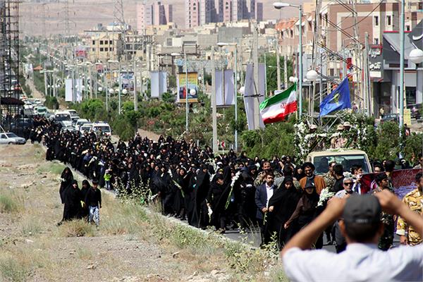 تشییع و خاکسپاری دو شهید گمنام در دانشگاه آزاد پرند 3