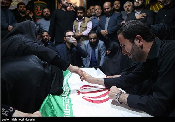 حضور خانواده سردار شهید حسین همدانی در معراج شهدا 9