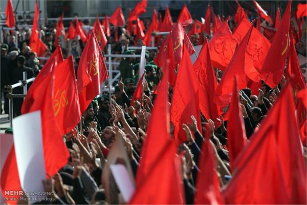 مراسم تشییع شهید محسن حججی در میدان امام حسین (ع) 8