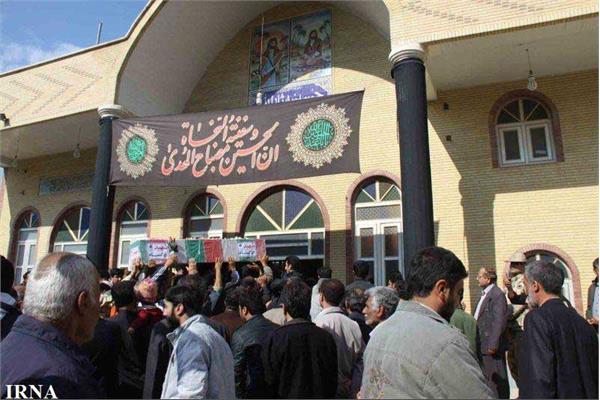 تشییع و خاکسپاری دو شهید گمنام در بندر گناوه-بوشهر