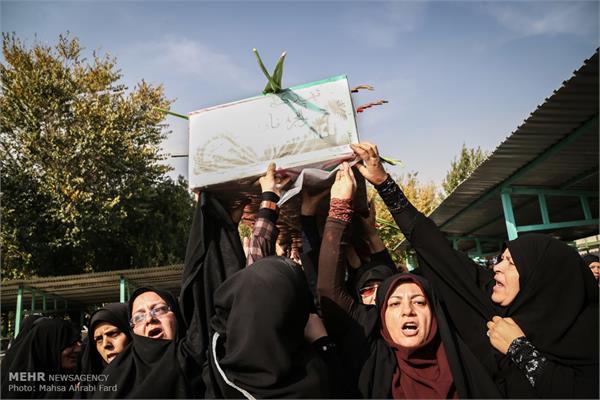 مراسم تشییع دو شهید گمنام در دانشگاه مالک اشتر 8