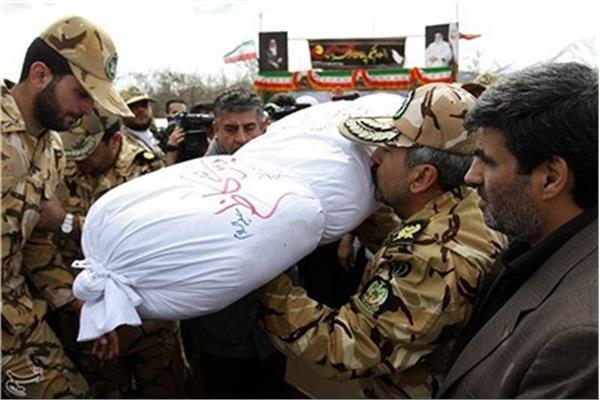 تشییع شهید گمنام در پادگان قهرمان همدان