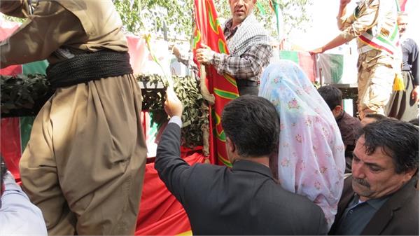 تشییع شهدای دوران دفاع مقدس در سقز 17