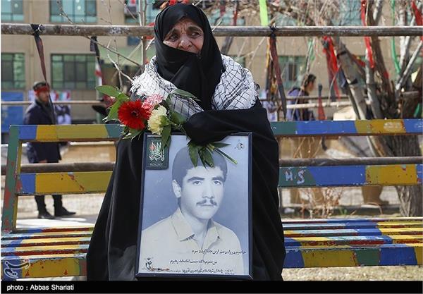 تشییع و تدفین شهید گمنام ۱۹ ساله در کرج 19