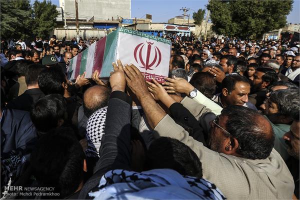 تشییع و تدفین پیکرهای مطهر ۲ شهید گمنام دفاع مقدس در خوزستان 18