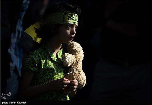 مراسم تشییع و خاکسپاری دو شهید گمنام در شهرک قائم تهران 1