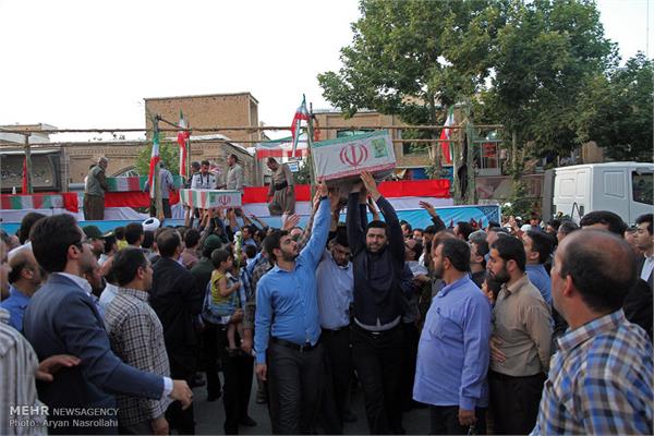 استقبال از شهدای گمنام در سروآباد و سنندج‎ 10