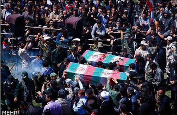 تشییع و خاکسپاری شهدای گمنام در دانشگاه آزاد تاکستان