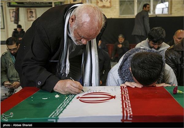 تشییع و تدفین شهید گمنام ۱۹ ساله در کرج 24