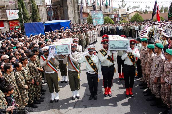 مراسم تشییع پیکر دو شهید دوران دفاع مقدس در بیرجند 1