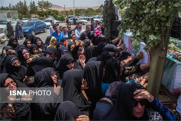 استقبال از دو شهید گمنام دفاع مقدس در شهر ندوشن - یزد 3