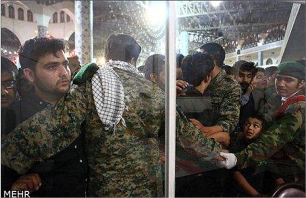 تشییع و خاکسپاری شهدای گمنام در اردکان یزد