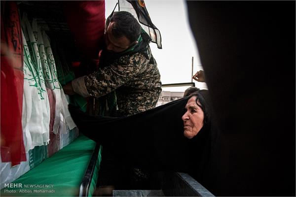 تشییع و خاک سپاری پیکر مطهر دو شهید گمنام در شهرستان لامرد 7