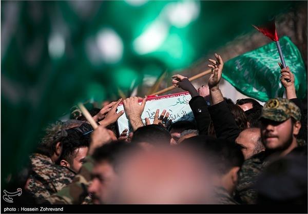 تشییع پیکر دو شهید گمنام در دانشگاه علوم پزشکی بقیه الله 23