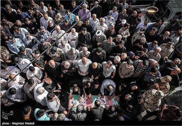 تشییع پیکر شهید عزت الله رضاعلی 1