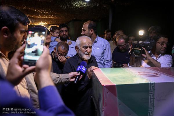 دیدار خانواده شهید دفاع مقدس سید مهدی غلامی پس از ۳۳ سال 2