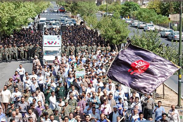 تشییع پیکر شهید رضا علی اعرابیان درسمنان 19