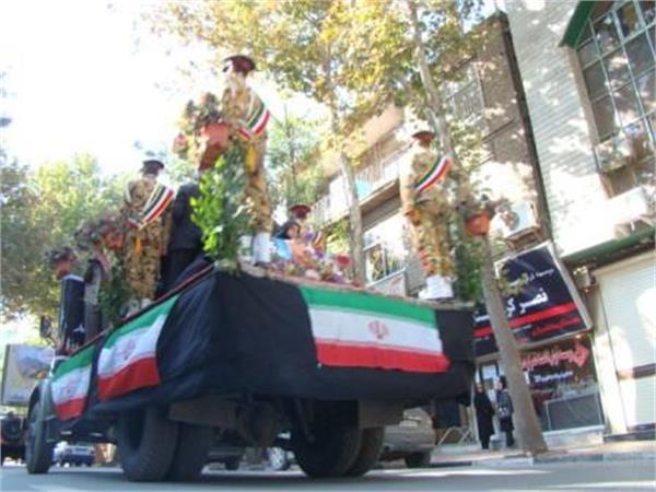 تشییع پیکر مطهر سرلشکر خلبان شهید خالد حیدری در مهاباد