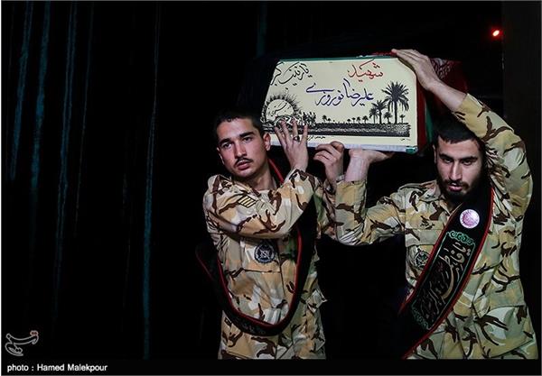 دیدار خانواده شهید علیرضا نوروزی با پیکر وی پس از ۳۵ سال 4