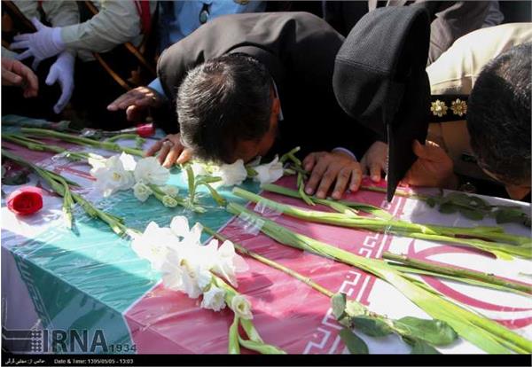 ورود پیکر پاک دو شهید دوران دفاع مقدس به بیرجند 10