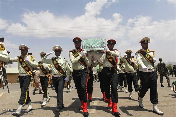 مراسم تشییع پیکر دو شهید دوران دفاع مقدس در بیرجند 13