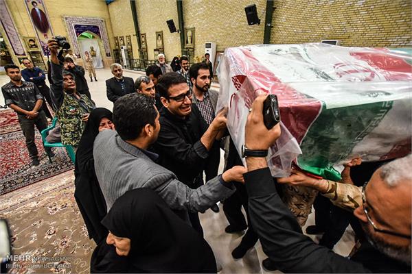 دیدار خانواده شهید طبائی با فرزندشان بعد از 33 سال 12