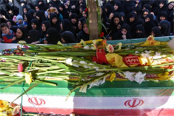 مراسم تشییع و خاکسپاری یک شهید گمنام در شهرضا اصفهان 3