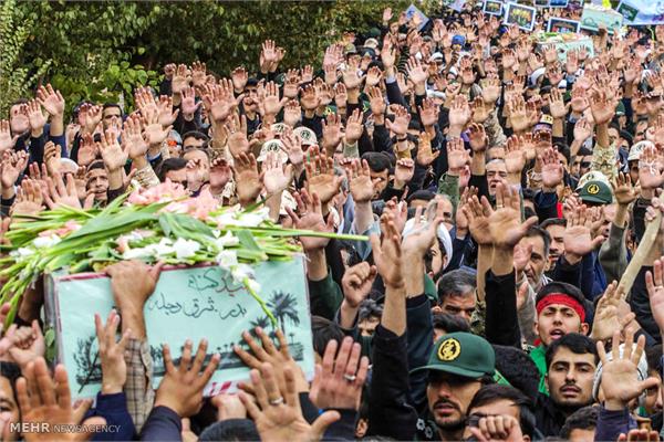 مراسم تشییع سه شهید گمنام در میبد یزد 7