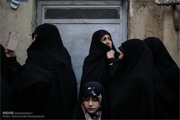 مراسم تشییع و تدفین پیکر دو شهید گمنام در مدرسه علمیه مروی 13