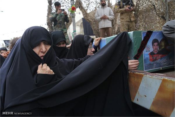 مراسم تشییع ۵ شهید گمنام و ۳ شهید مدافع حرم در قم 18