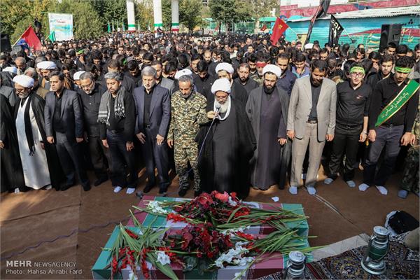 مراسم تشییع دو شهید گمنام در دانشگاه مالک اشتر 6