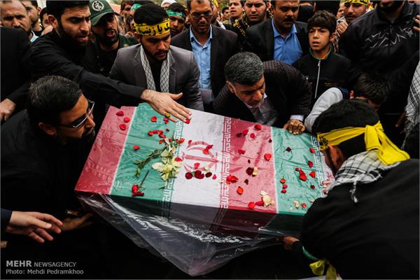 مراسم تشییع و تدفین دو شهید گمنام در دانشگاه پیام نور مرکز اهواز 1