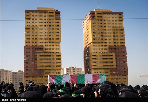 مراسم تشییع و خاکسپاری دو شهید گمنام در شهرک قائم تهران 4