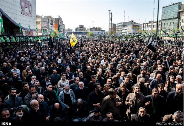 اجتماع عزاداران فاطمی و تشییع شهید گمنام در میدان هفت‌تیر