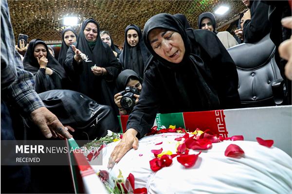 وداع با پیکر مطهر شهید تازه شناسایی شده سید محسن غریبیان - 29 مرداد 1403 10