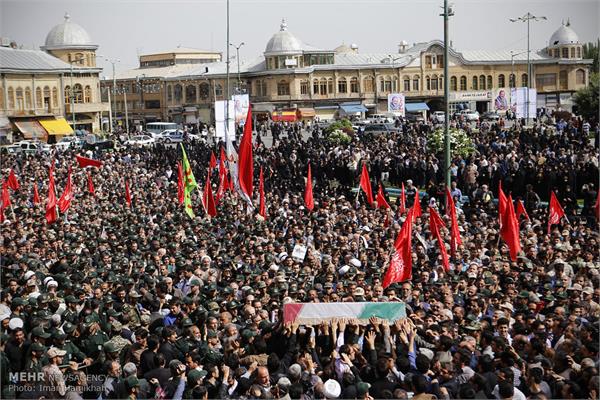تشییع پیکر سردار شهید علیرضا شمسی‌پور 19
