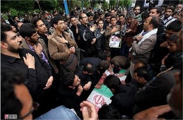 تشییع شهید حاج احمد صداقت و پنج شهید گمنام در اصفهان