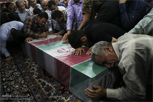 مراسم تشییع و تدفین دو شهید گمنام در اهواز 21