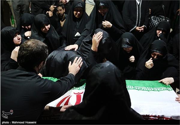 حضور خانواده سردار شهید حسین همدانی در معراج شهدا 10